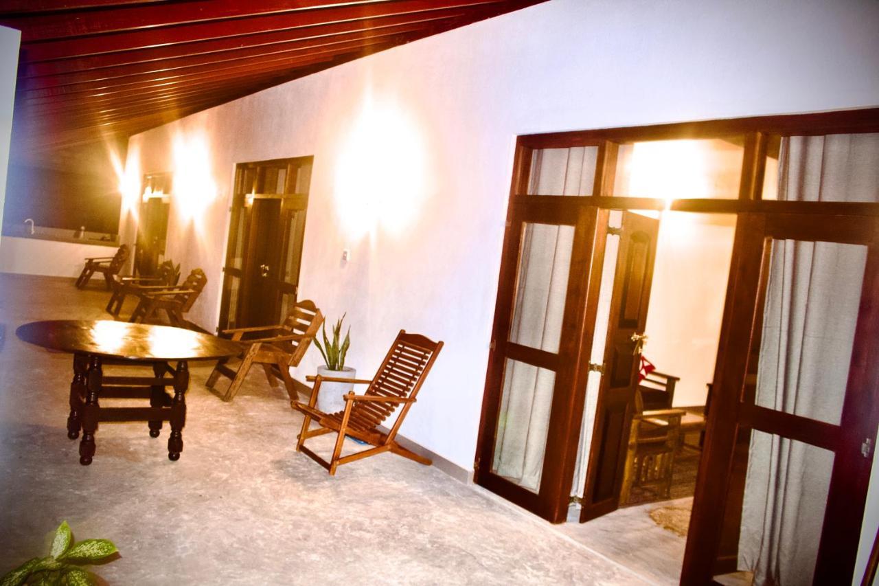 Emma'S Sea View Apartment Dikwella Ngoại thất bức ảnh
